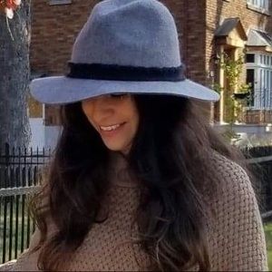 Meet your Posher, Priscilla